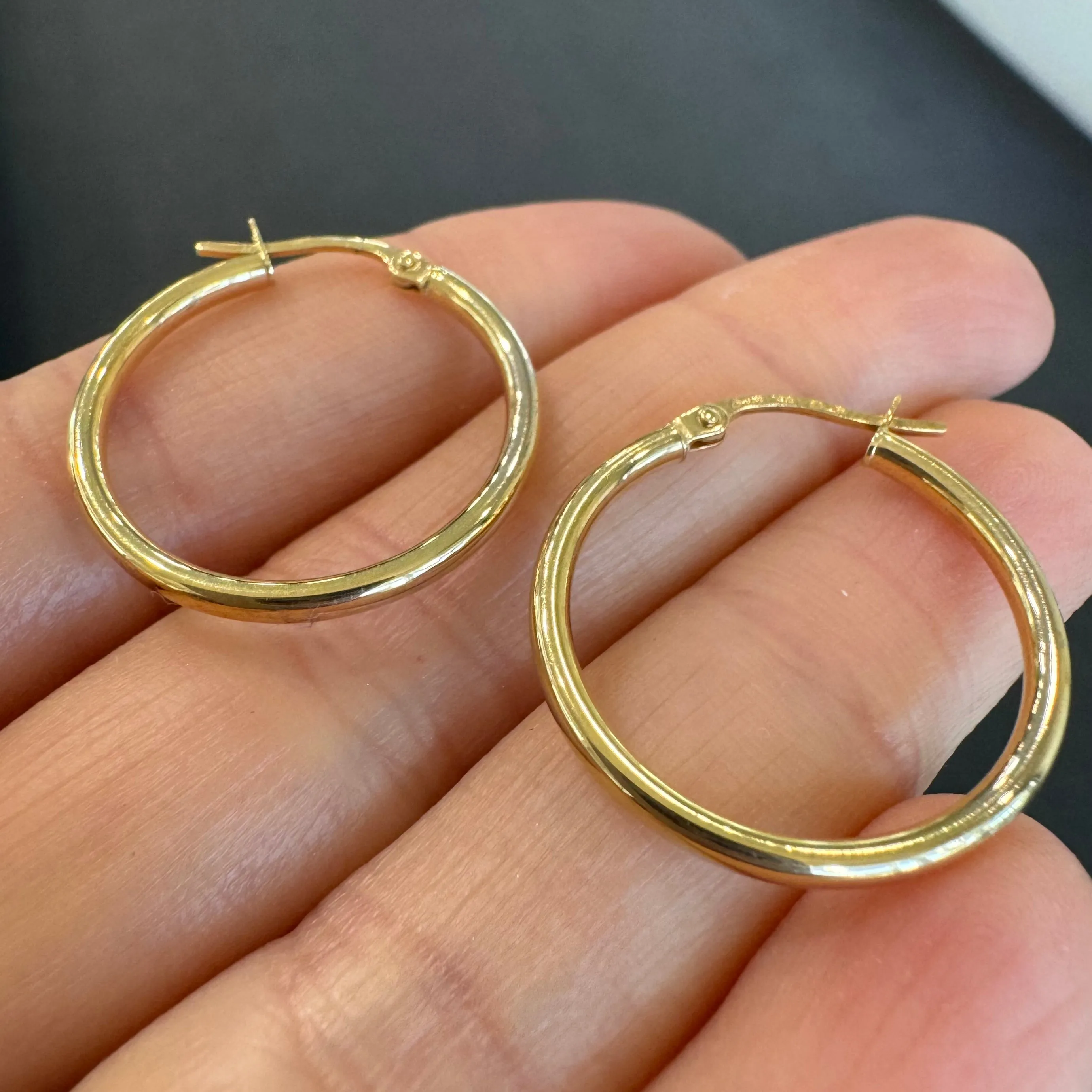 9ct Yellow Gold Fine Tubular Hoop Earrings