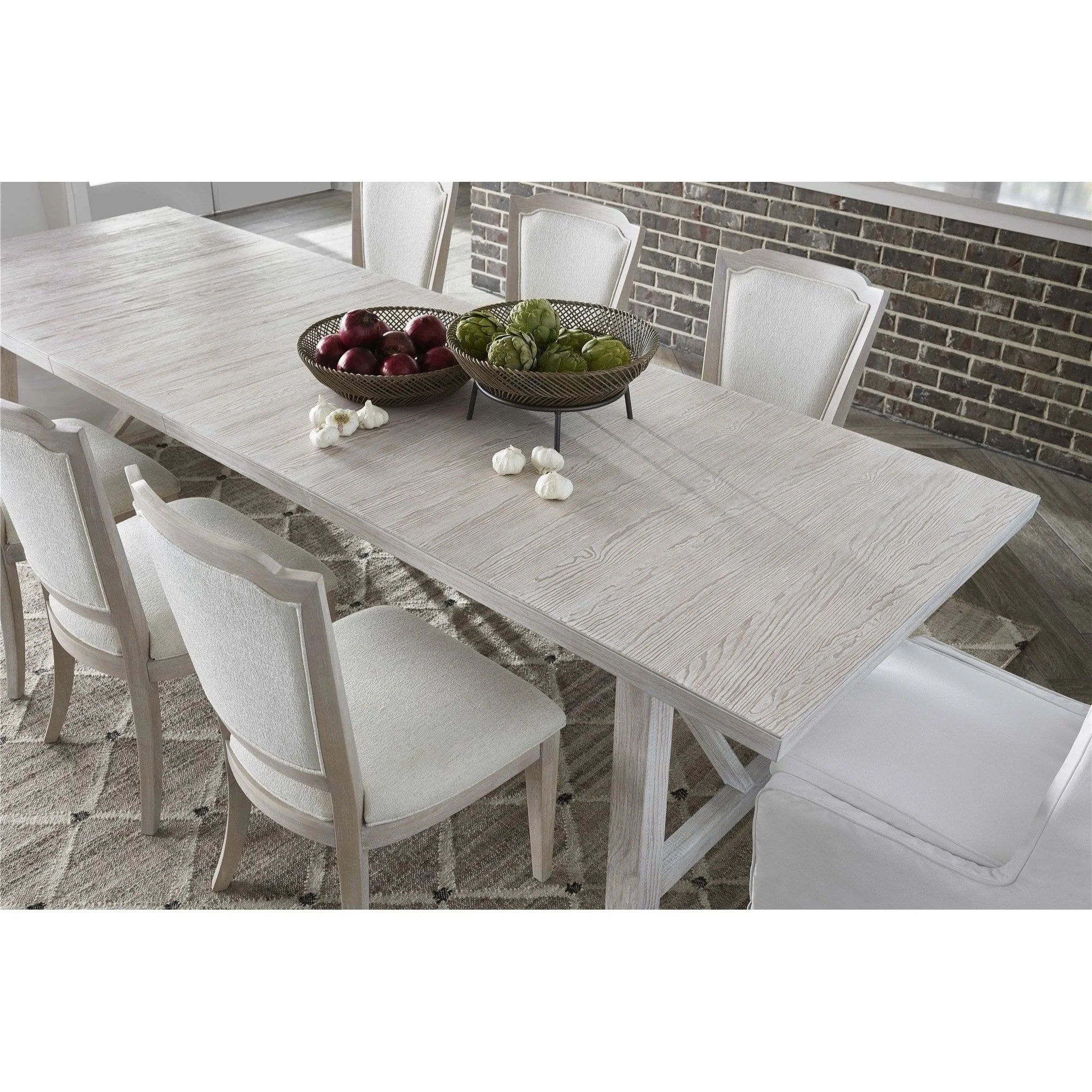 Amagansett Extendable Dining Table (84-104")