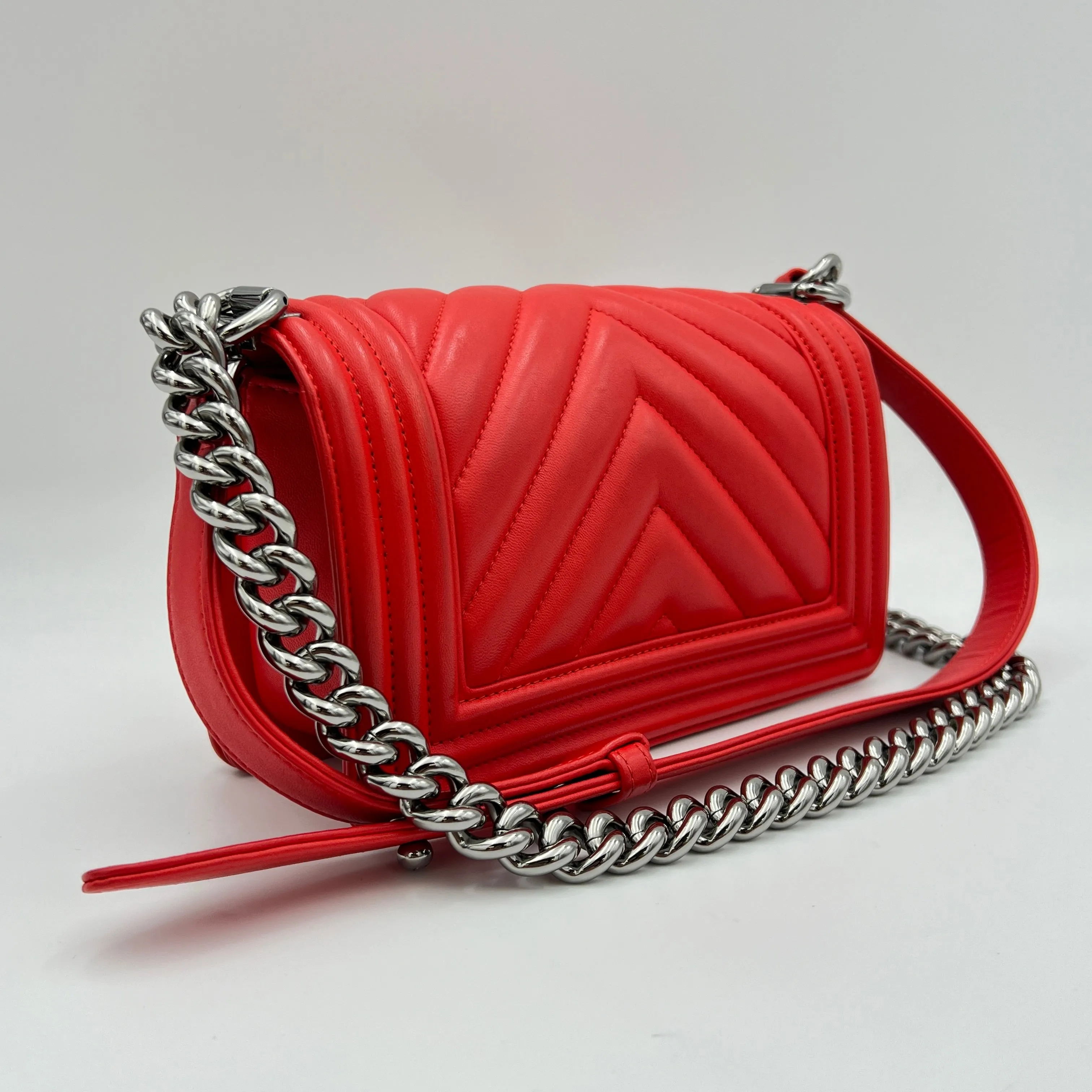 Boy Small Red Shoulder Bag in Lambskin, Gunmetal hardware