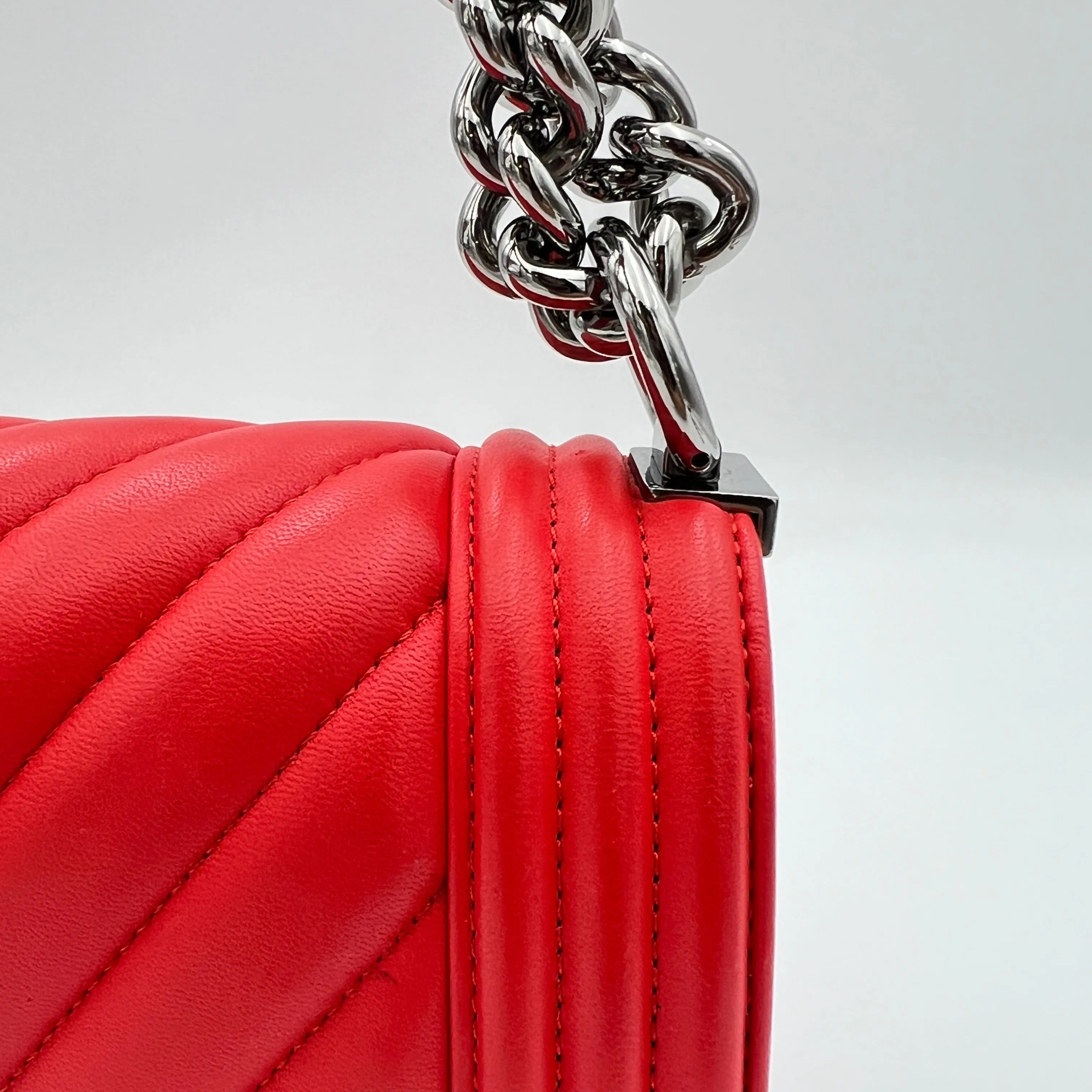 Boy Small Red Shoulder Bag in Lambskin, Gunmetal hardware