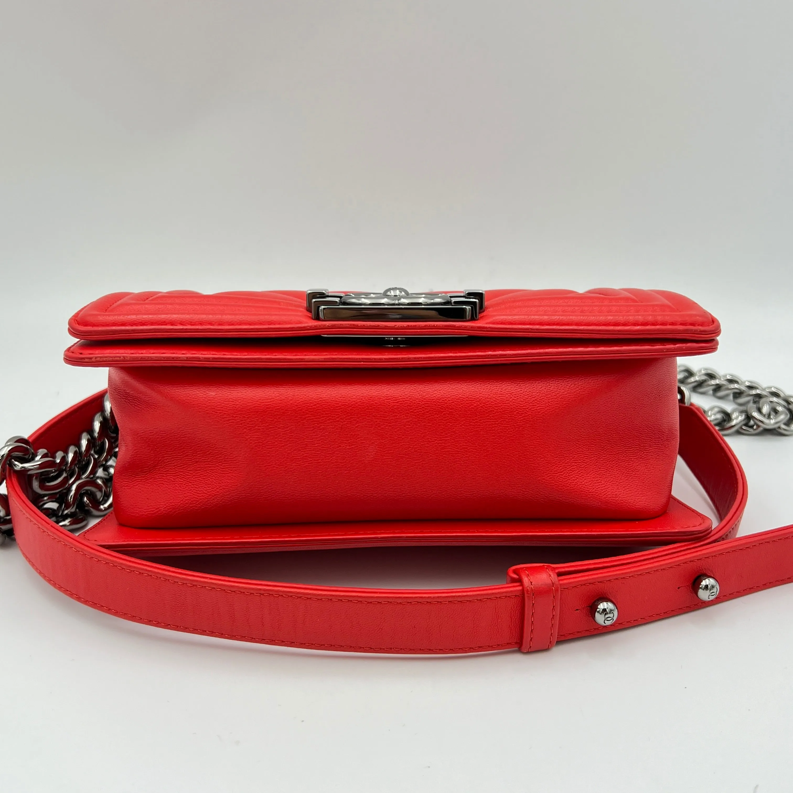 Boy Small Red Shoulder Bag in Lambskin, Gunmetal hardware