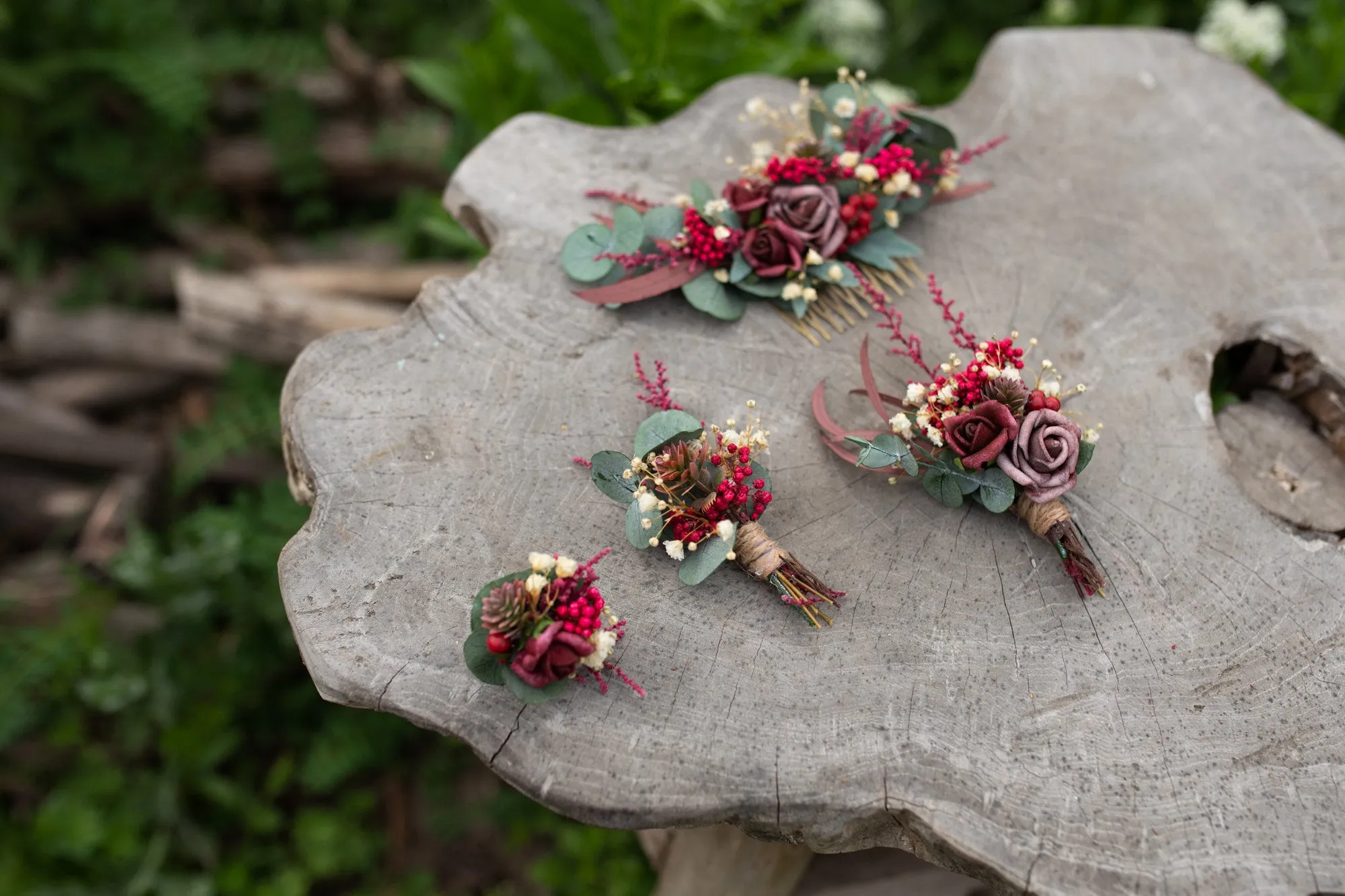 Burgundy wedding hair comb Bridal flower comb Magaela accessories Red wine flower jewellery Dark red roses Eucalyptus and Baby's breath comb