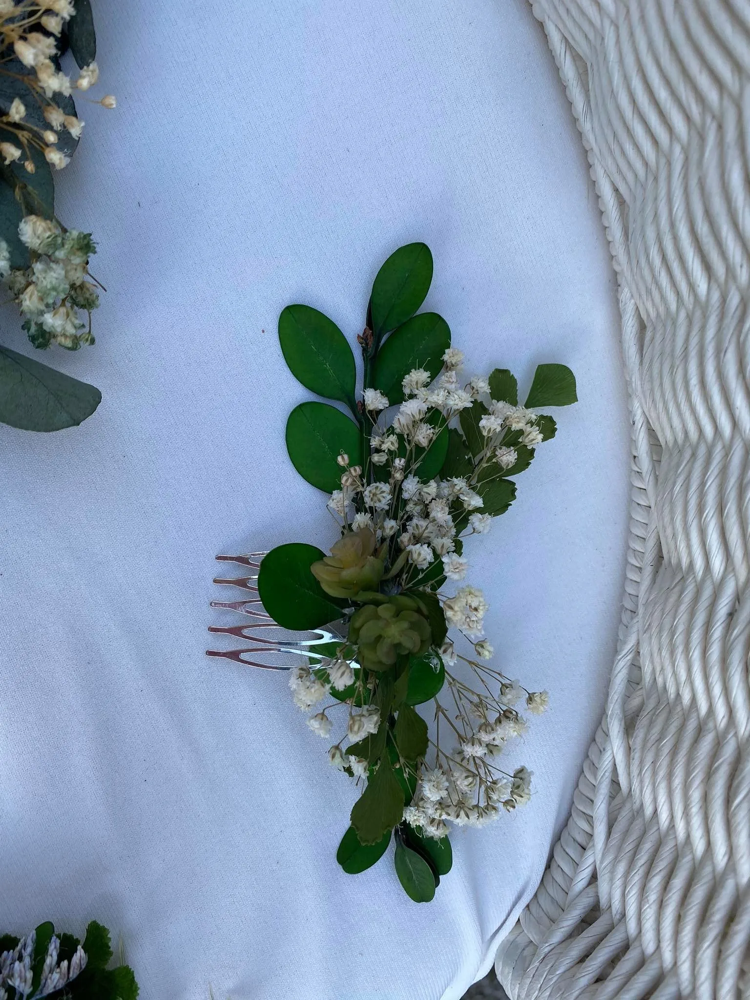 Greenery wedding hair comb with succulents Flower bridal hair comb Baby's breath Bride Magaela accessories Wedding accessories Blumenkamm