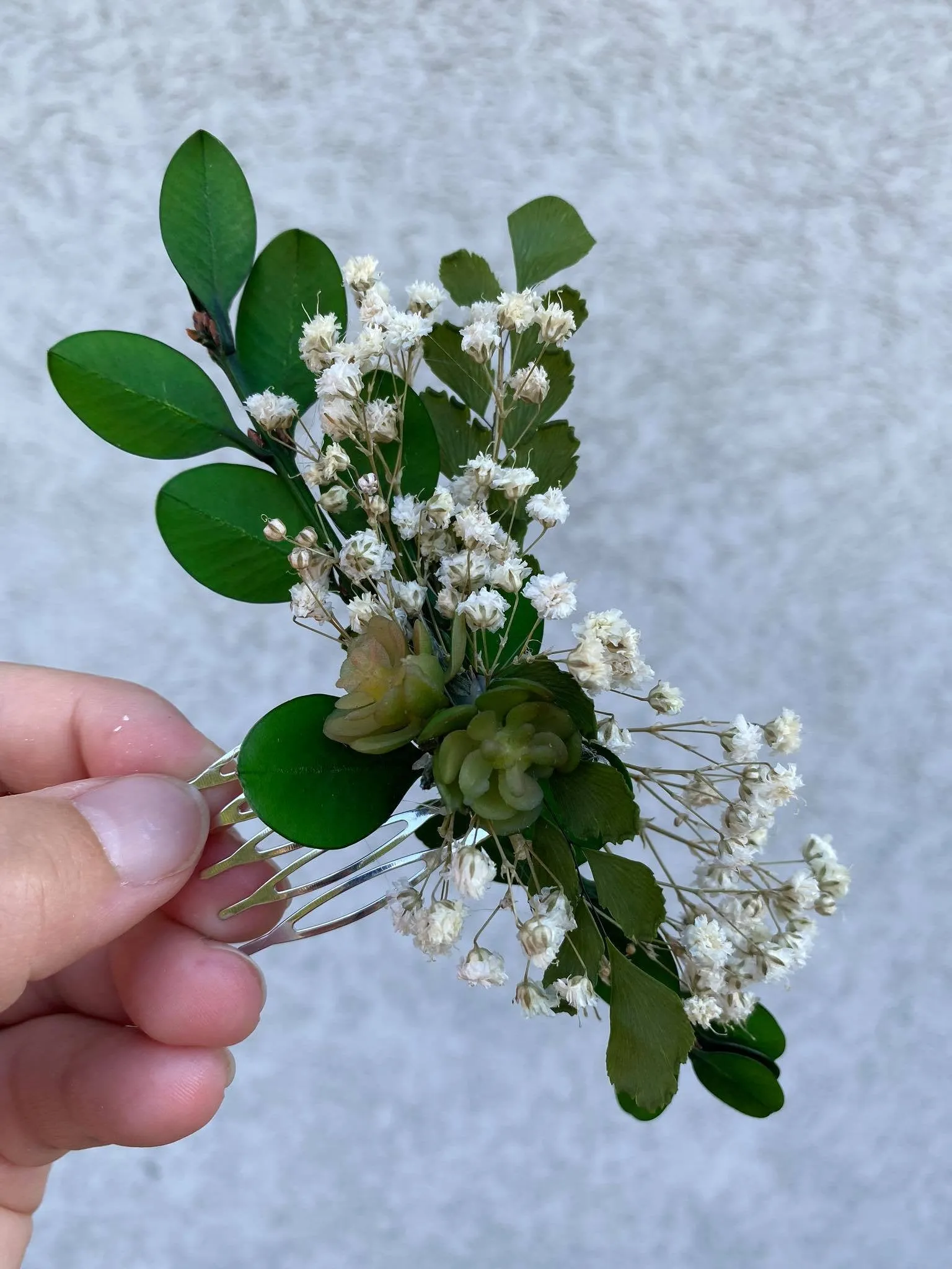 Greenery wedding hair comb with succulents Flower bridal hair comb Baby's breath Bride Magaela accessories Wedding accessories Blumenkamm