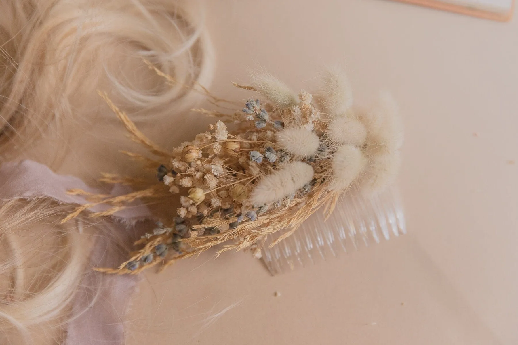 Natural Lagurus & Lavender Bridal Hair Comb / Dried Gypsophila Wedding Comb