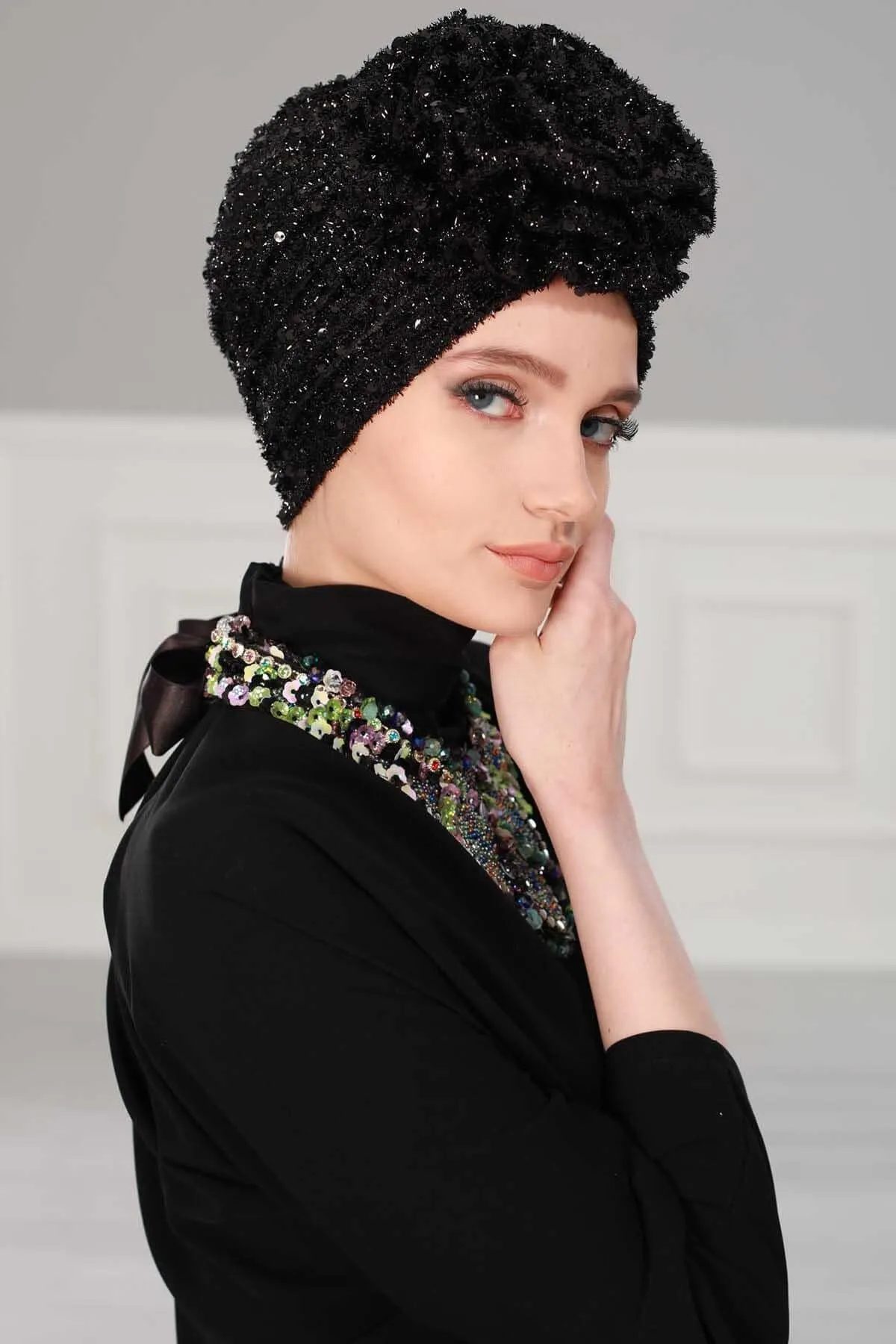 Sparkly Black Sequin Rose Instant Turban, Stylish Pre-Tied Headwrap for Fashionable Women, Chic Chemo Cap with Floral Embellishment,B-21SK